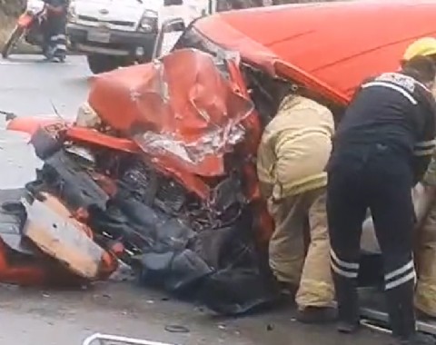 Accidente fatal en Santo Domingo: un militar perdió la vida y su hijo permanece internado