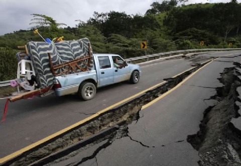 VIDEO | 10 años después del terremoto, algunas zonas del país siguen sin reconstrucción completa