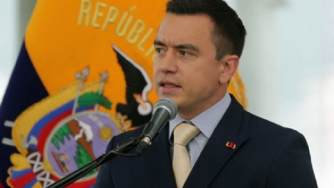 Noboa no levanta cabeza: le dieron la espalda en un referéndum que lo dejó tambaleando