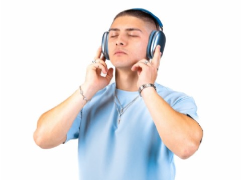 Alex Ponce, el fenómeno musical de Ecuador que llegó a través de TikTok