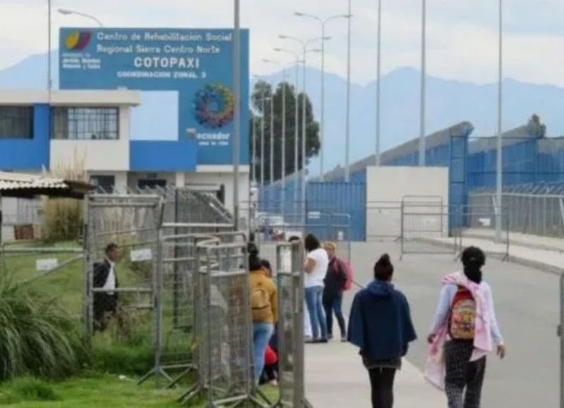 Escándalo: tres presos se fugan de una cárcel militarizada visitada por periodistas