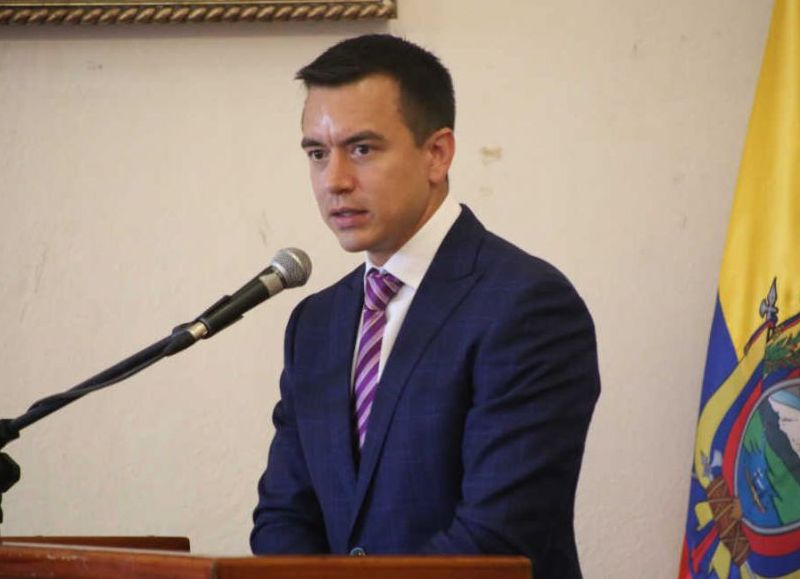 Noboa declara emergencia, denuncia "sabotaje" y demuestra la falta de energía para gobernar