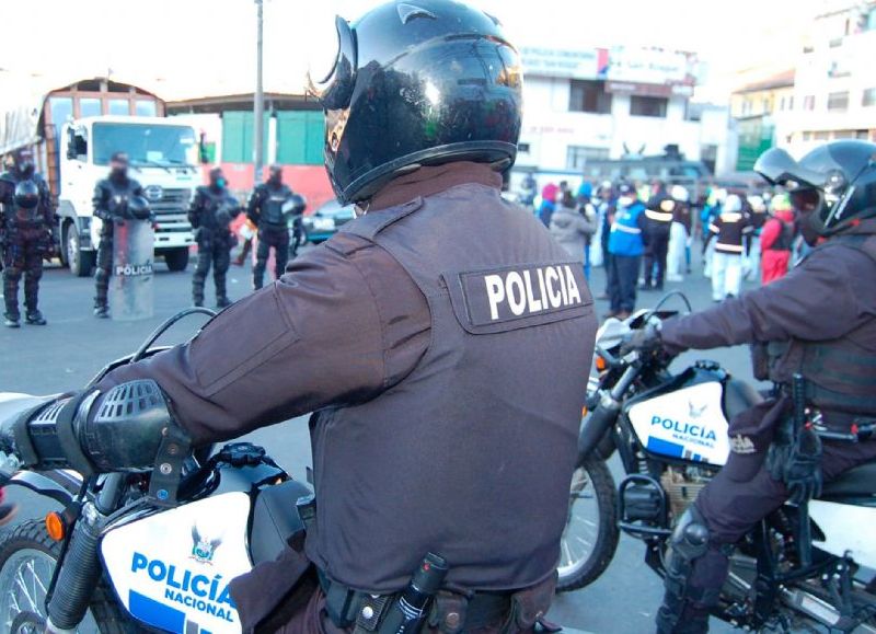 Investigan a 13 policías por presunta falsificación de documentos